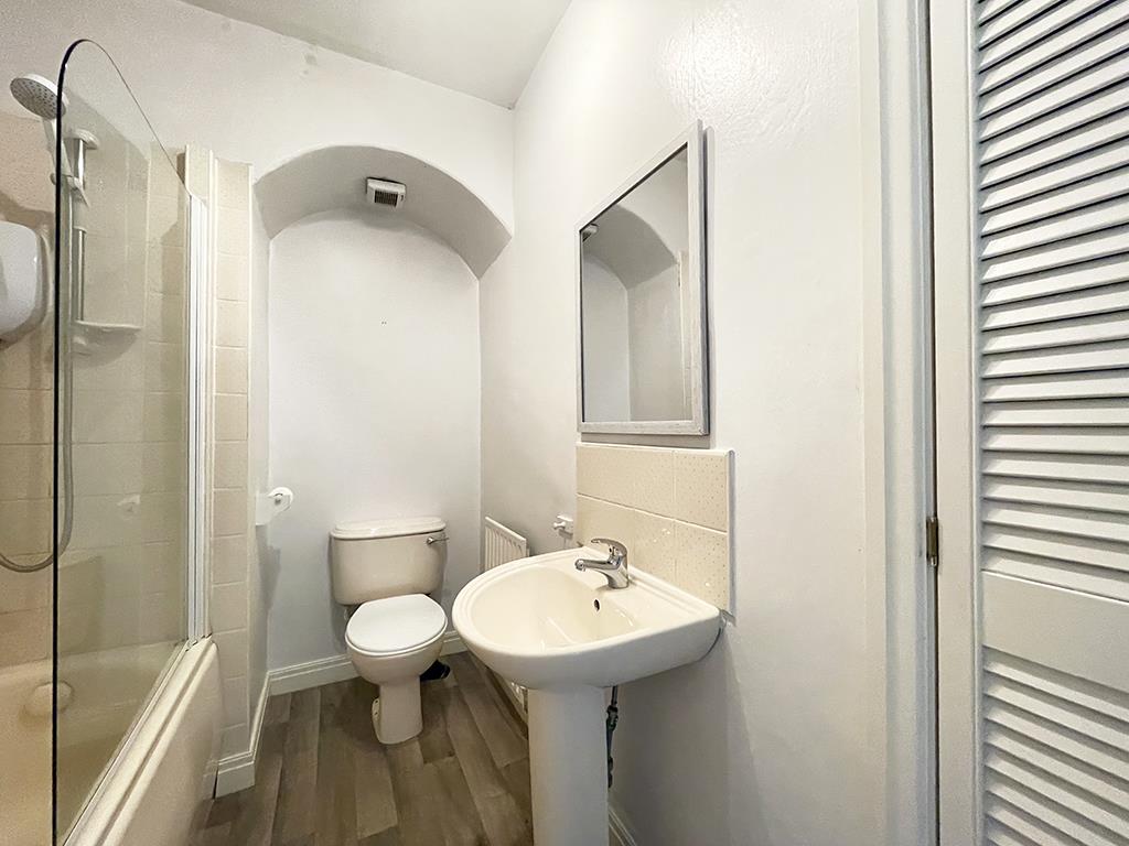 2 bedroom mid terrace house To Let in Skipton - IMG_2125.jpg